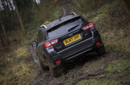 Subaru XV, rear action mud